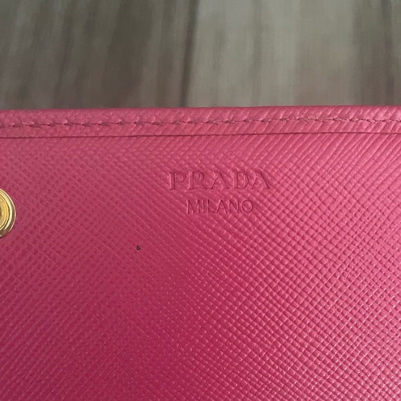 Prada Long Wallet Pink with chain - Picture 4 of 8